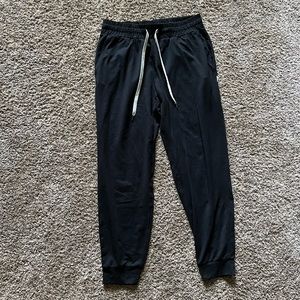 Black Vuori Performance Jogger (size small)